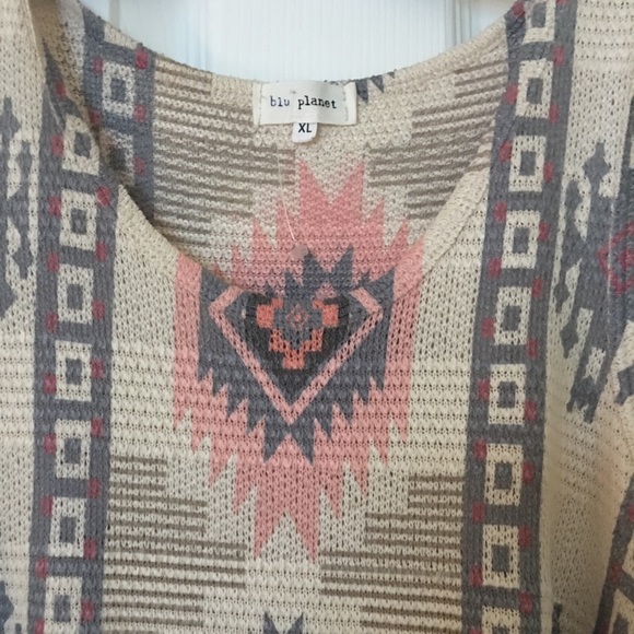 Pattern Top - Picture 3 of 3